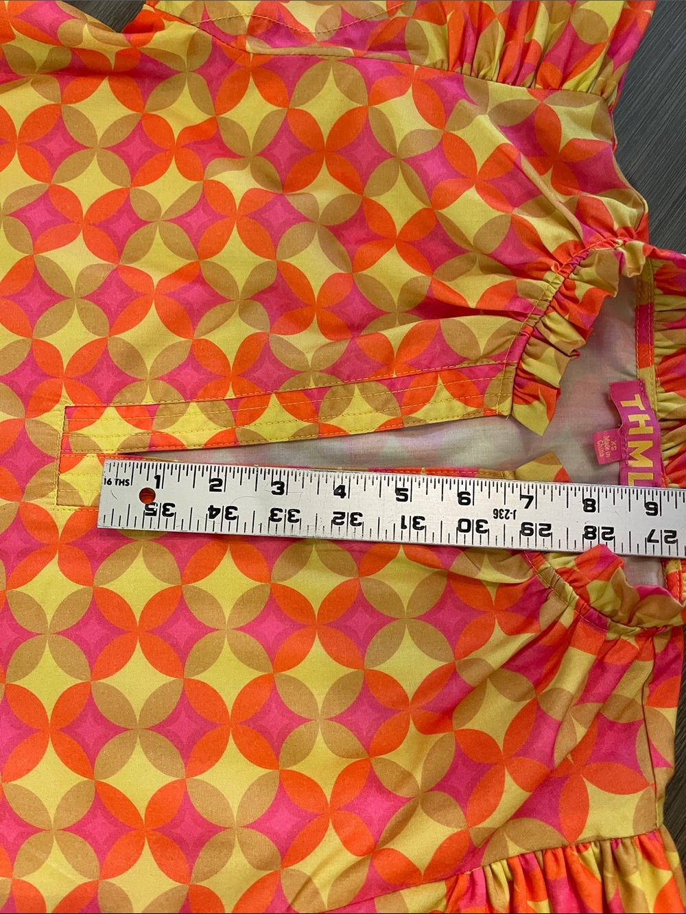 THML Yellow Abstract Split Neck
Printed Puff Short Sleeve Top Size XS - Picture 13 of 14